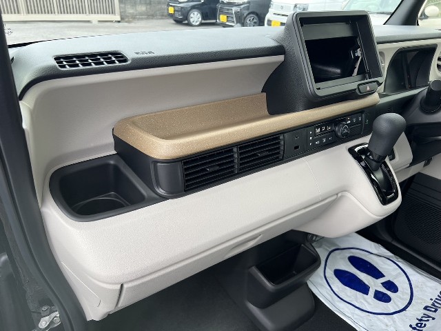 ホンダ N BOX7枚目